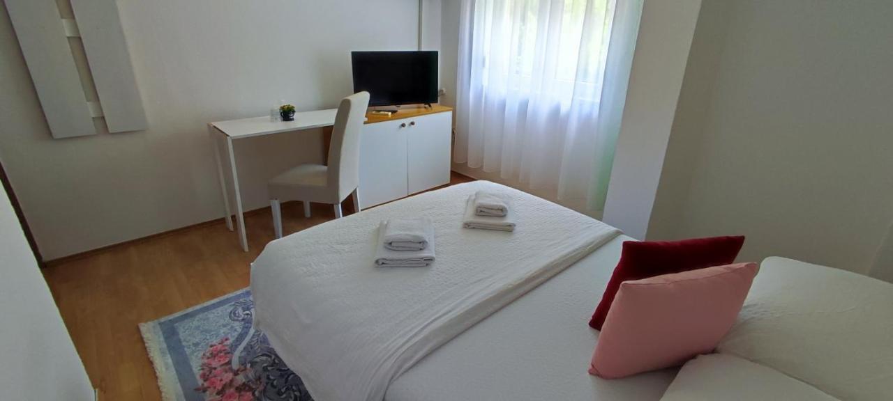 Villa Monera Apartments & Rooms & Free Garage Mostar Kültér fotó